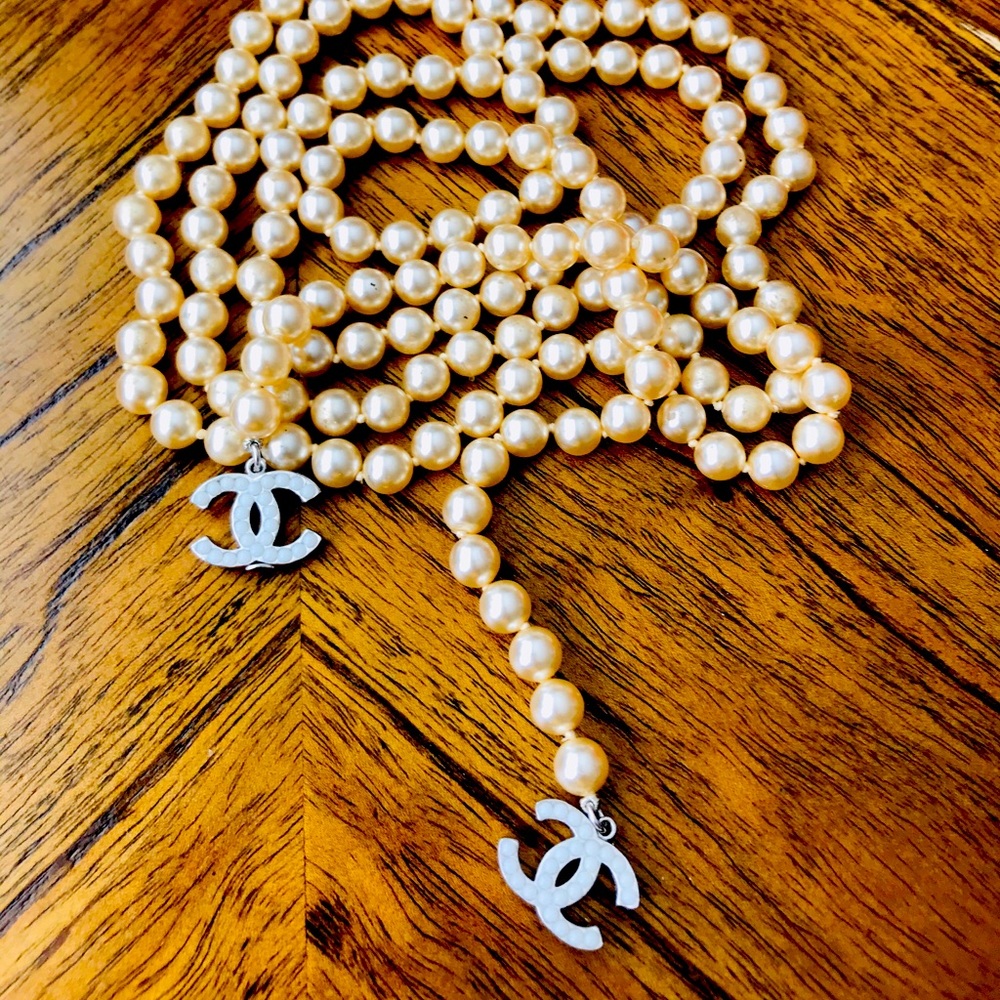 Chanel Faux Pearl Logo Necklace - Picture 1 of 11